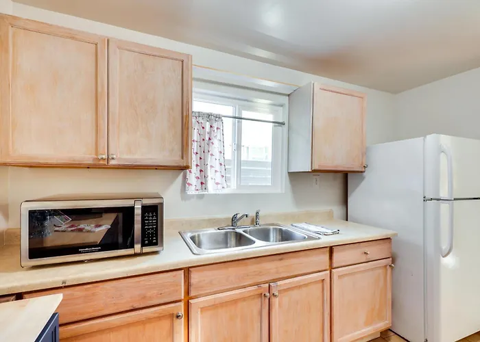 Quiet Carpinteria Cottage By Town And Beaches